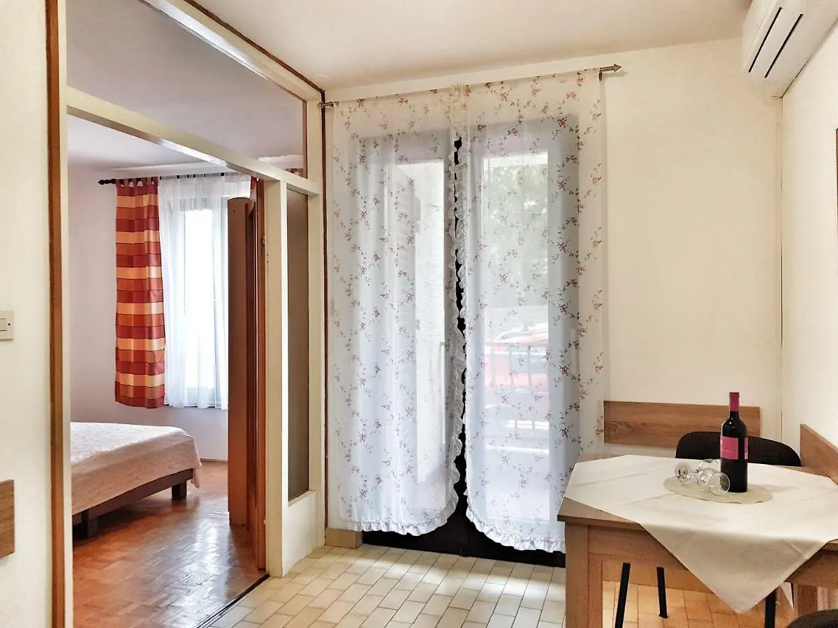 Apartment Nena Novi Vinodolski